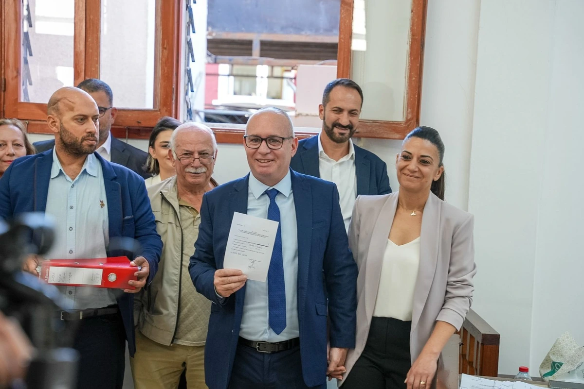 CTP Güzelyurt Belediye Başkan Adayı Reşat Kansoy ve belediye meclis üyesi adayları resmi başvurularını yaptı